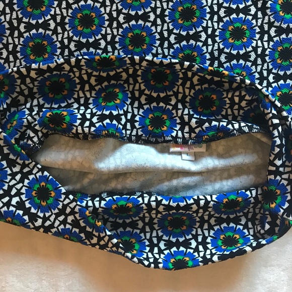 LuLaRoe Cassie with Bright Print - Picture 4 of 4